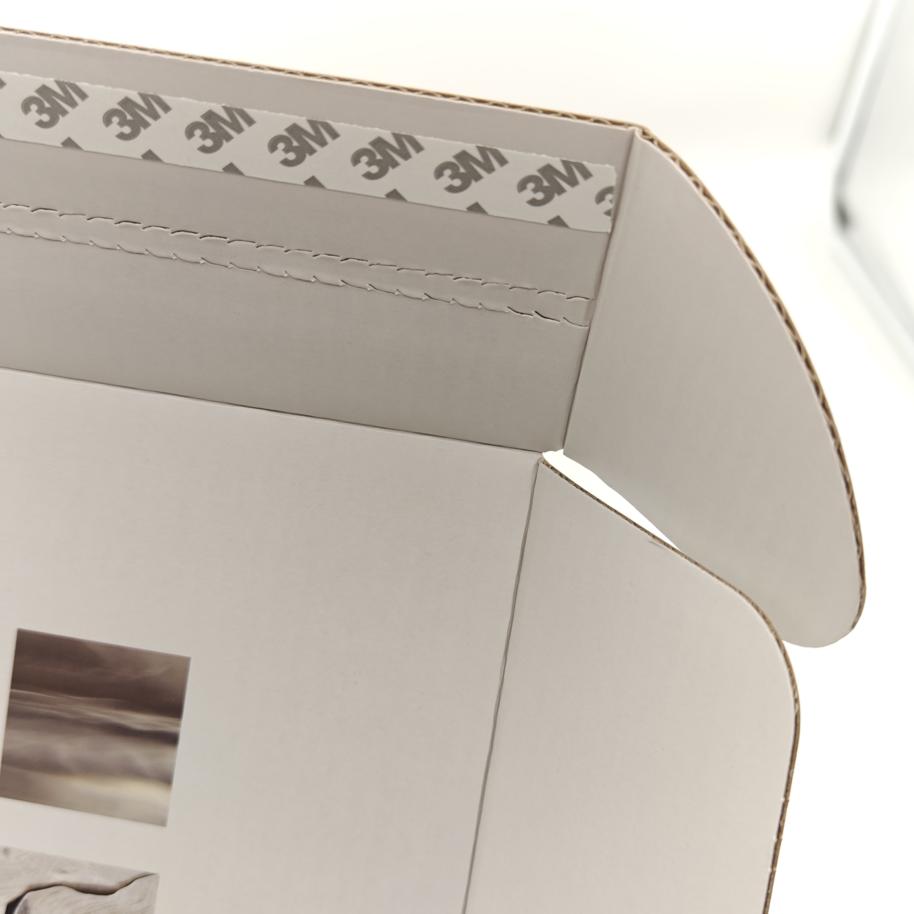 corrugated mailer box